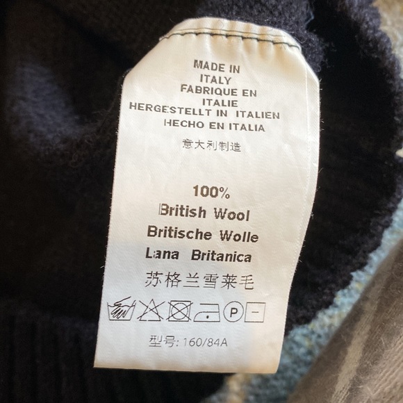 BRANDY MELVILLE SWEATER 🫶🌲 never worn - Picture 3 of 3